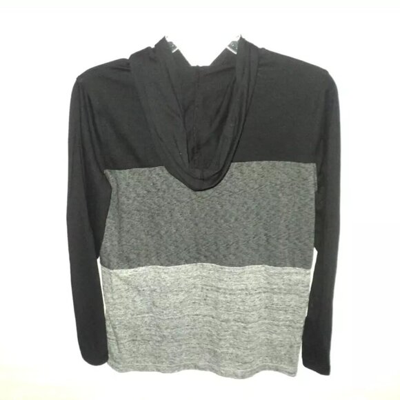 Urban Pipeline Hoodie Boy's Size L Gray & Black Long Sleeves Kangaroo Pockets - Picture 2 of 3